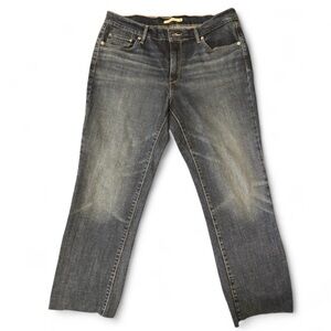 Classic Levi Women's Jeans